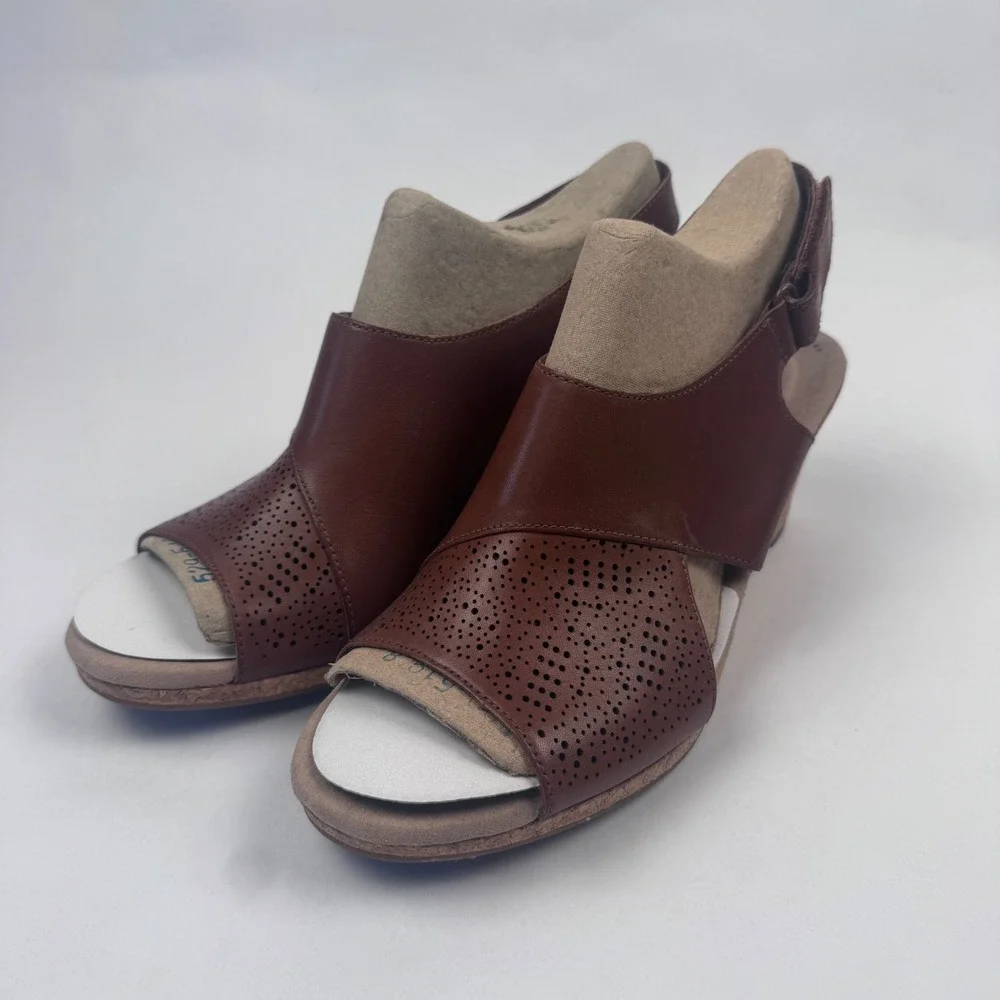 NEW Clarks Women's 10 W Lafley Joy Wedge Sandals Brown 3
